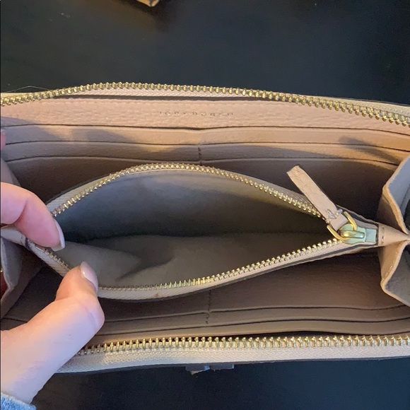 Tory Burch Wallet - Picture 6 of 6